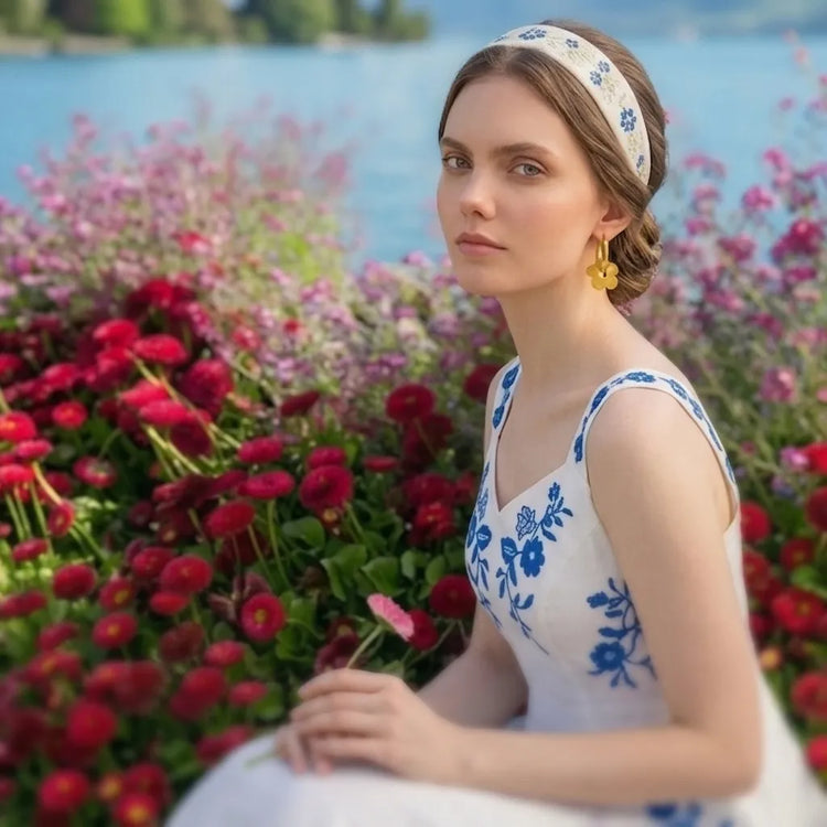 Forever Flowers Collection Cover Image of Raline Bergemann Jewellery, Bern, Switzerland